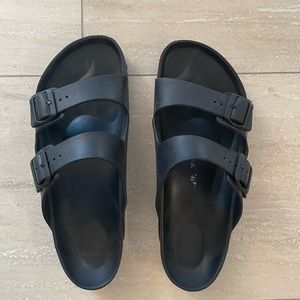 Black size 12 Birkenstocks. Mens. Worn a couple of times, wrong size.